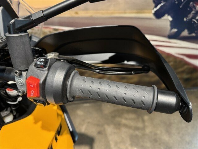 2024 MOTO GUZZI V100 STELVIO ARAS ROAD