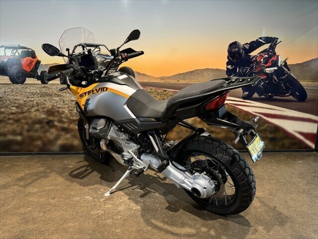 2024 MOTO GUZZI V100 STELVIO ARAS ROAD