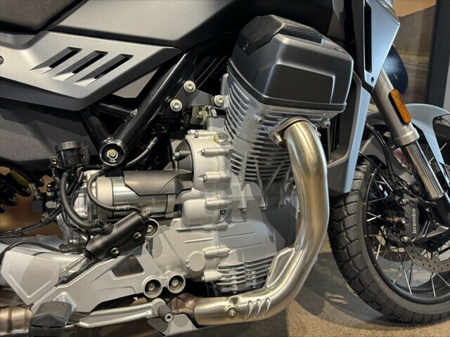 2024 MOTO GUZZI V100 STELVIO ARAS ROAD