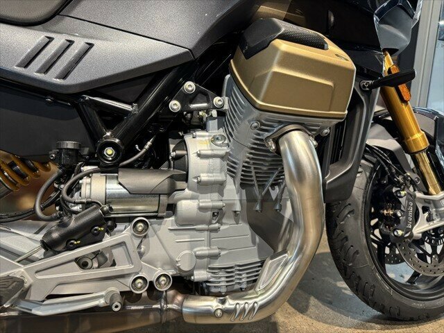 2024 MOTO GUZZI V100 MANDELLO S ROAD