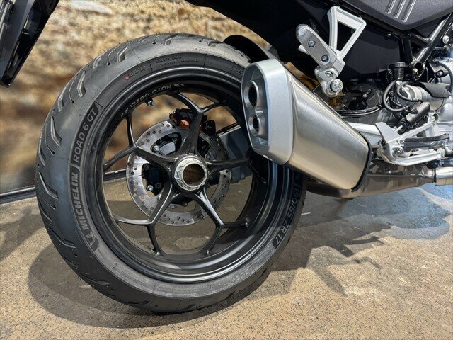 2024 MOTO GUZZI V100 MANDELLO S ROAD