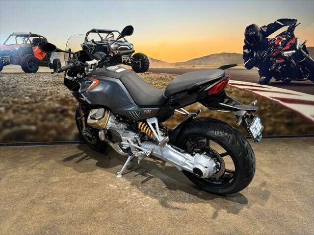 2024 MOTO GUZZI V100 MANDELLO S ROAD