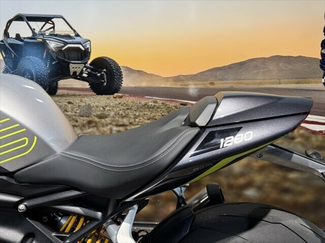 2025 TRIUMPH SPEED TRIPLE 1200 RS ROAD
