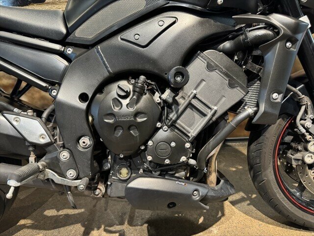 2010 YAMAHA FZ1N ROAD