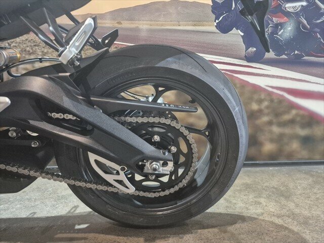 2025 TRIUMPH STREET TRIPLE RS ROAD