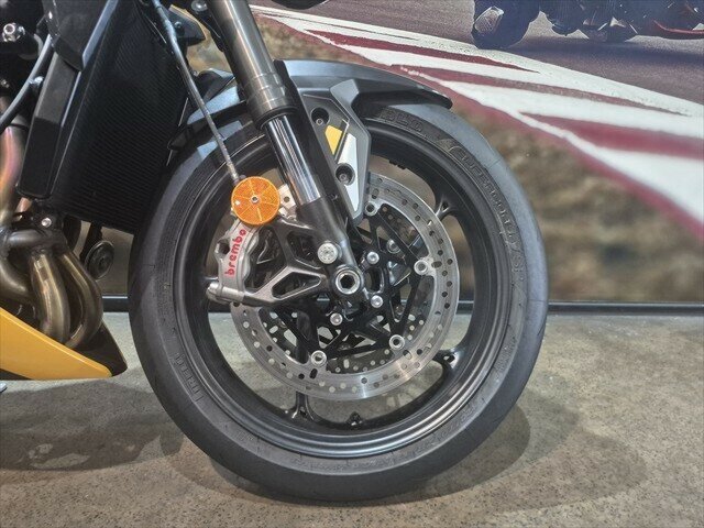 2025 TRIUMPH STREET TRIPLE RS ROAD