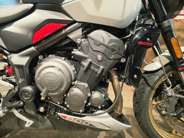 2025 TRIUMPH TRIDENT 800 SPORTS