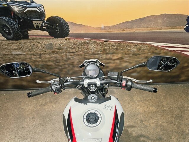 2025 TRIUMPH TRIDENT 800 SPORTS