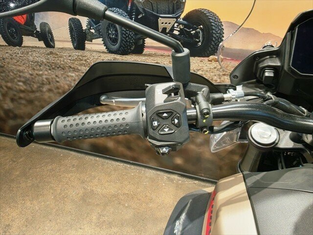 2025 MOTO GUZZI V85 TT TRAVEL DUAL SPORTS