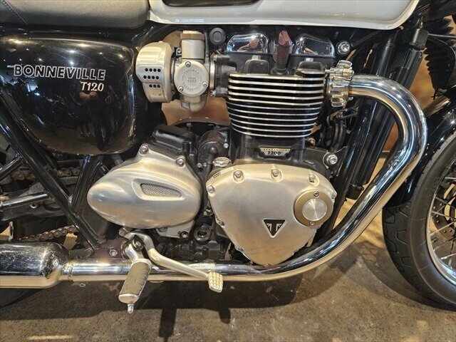 2018 TRIUMPH BONNEVILLE T120 ROAD