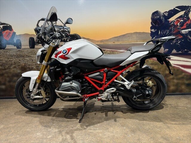 2016 BMW R1200R SPORTS
