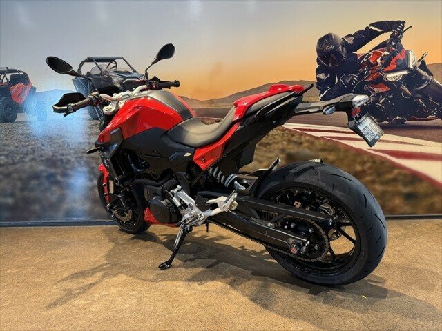 2023 BMW F 900 R ROAD