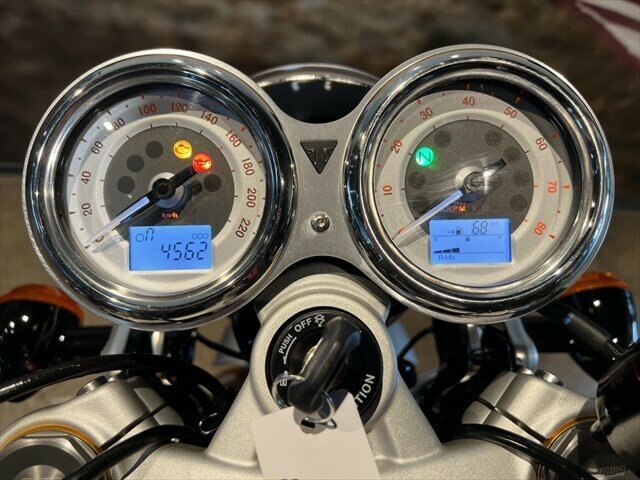 2023 TRIUMPH BONNEVILLE THRUXTON RS ROAD