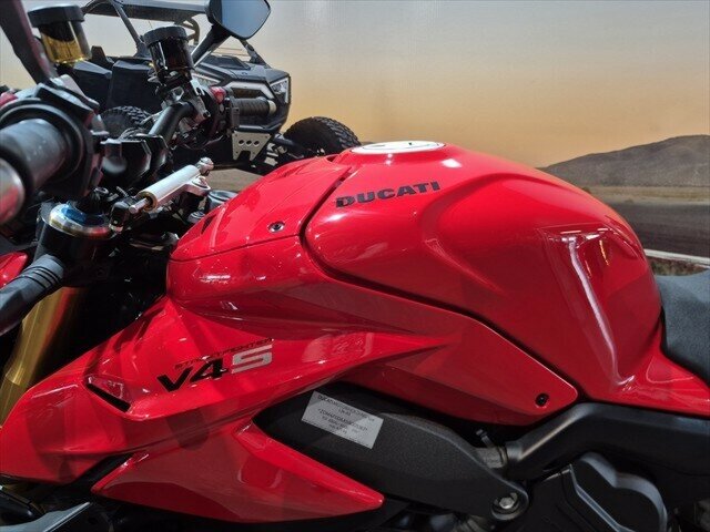 2024 DUCATI STREETFIGHTER V4 S SPORTS