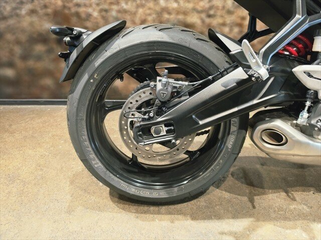 2025 TRIUMPH TRIDENT 660 (LAMS) ROAD