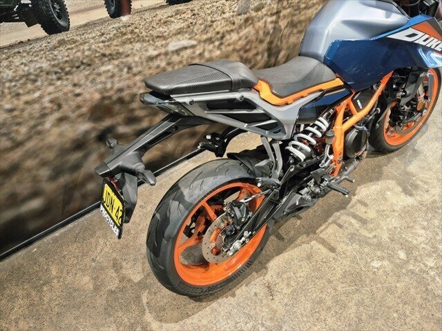 2024 KTM 390 DUKE ROAD