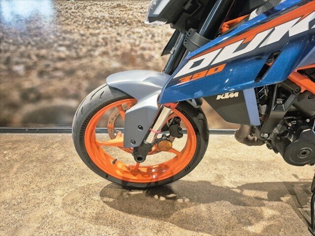 2024 KTM 390 DUKE ROAD
