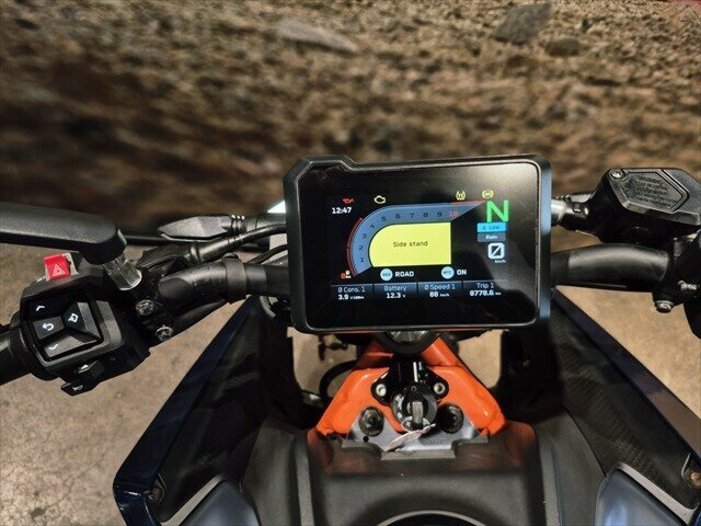 2024 KTM 390 DUKE ROAD