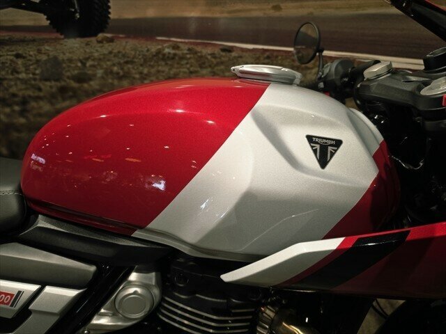 2026 TRIUMPH THRUXTON 400 ROAD