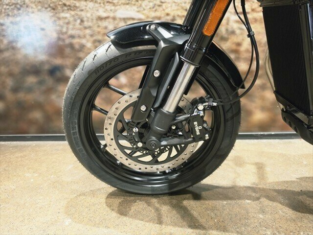2026 TRIUMPH THRUXTON 400 ROAD