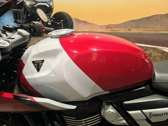 2026 TRIUMPH THRUXTON 400 ROAD