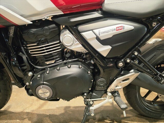 2026 TRIUMPH THRUXTON 400 ROAD
