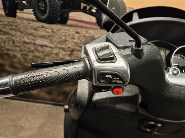 2012 PIAGGIO MP3 300 SCOOTER