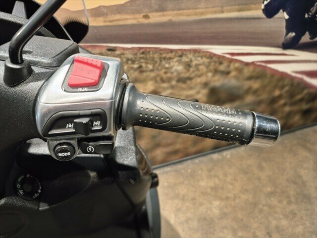 2012 PIAGGIO MP3 300 SCOOTER