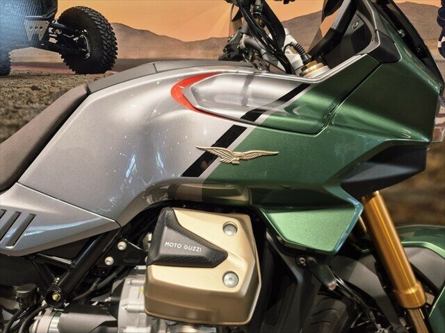 2023 MOTO GUZZI V100 MANDELLO ROAD