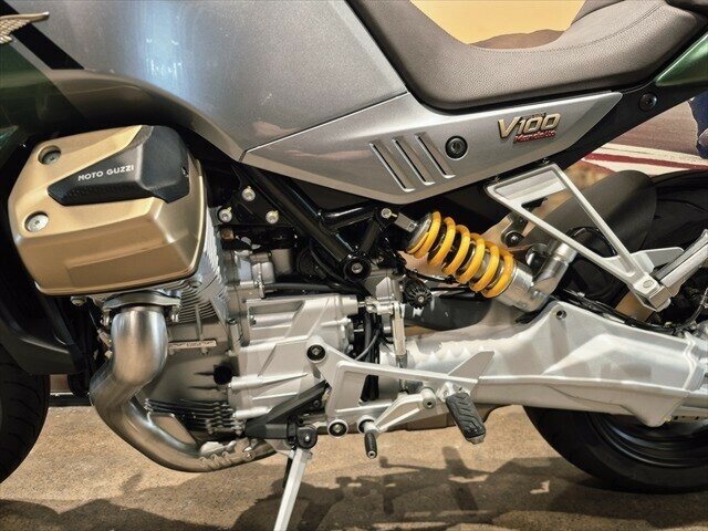 2023 MOTO GUZZI V100 MANDELLO ROAD