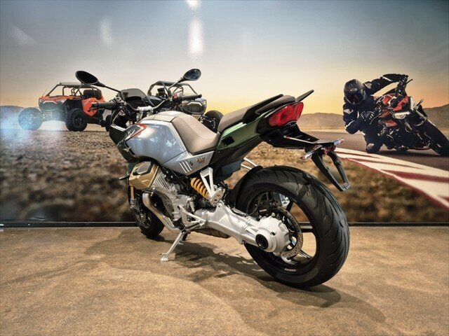 2023 MOTO GUZZI V100 MANDELLO ROAD