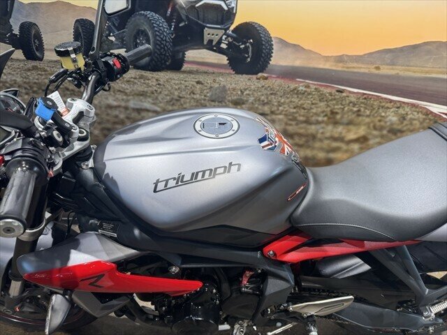 2014 TRIUMPH STREET TRIPLE R ROAD