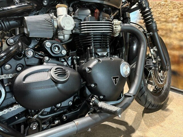 2021 TRIUMPH BONNEVILLE BOBBER ROAD