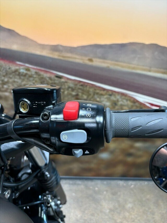 2021 TRIUMPH BONNEVILLE BOBBER ROAD