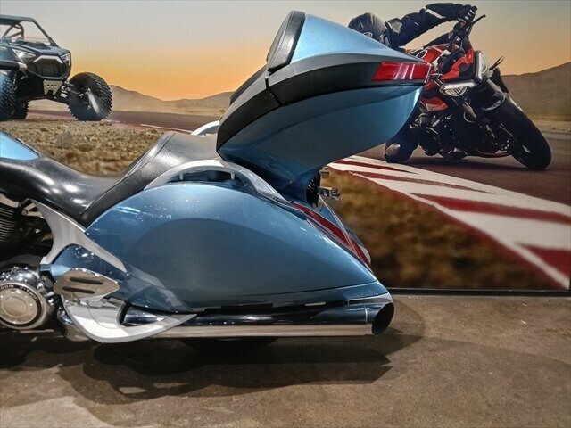 2010 VICTORY VISION TOUR PREMIUM CRUISER