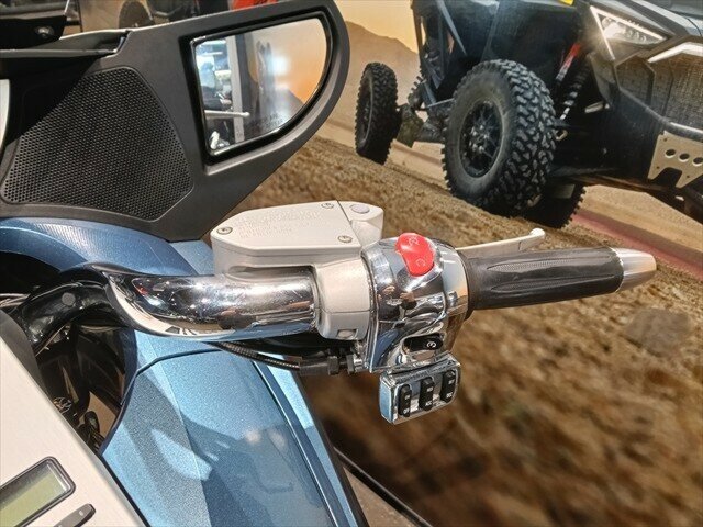 2010 VICTORY VISION TOUR PREMIUM CRUISER