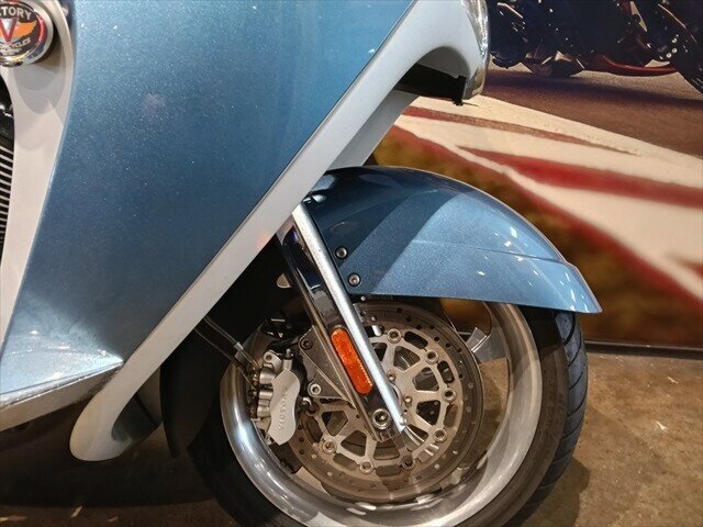 2010 VICTORY VISION TOUR PREMIUM CRUISER
