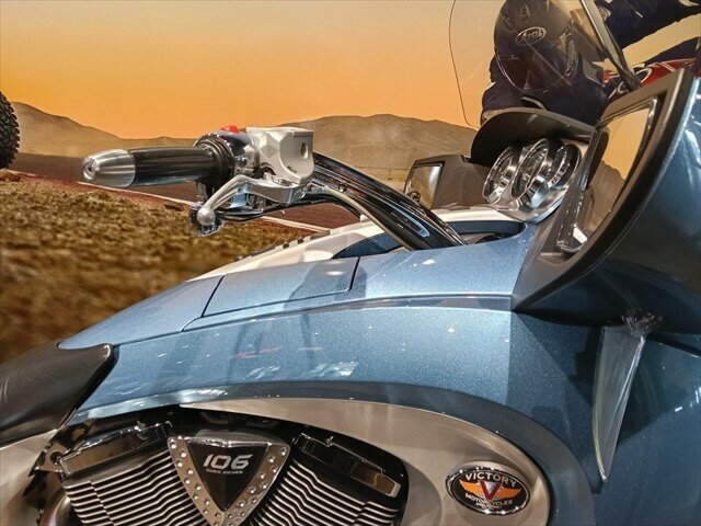 2010 VICTORY VISION TOUR PREMIUM CRUISER