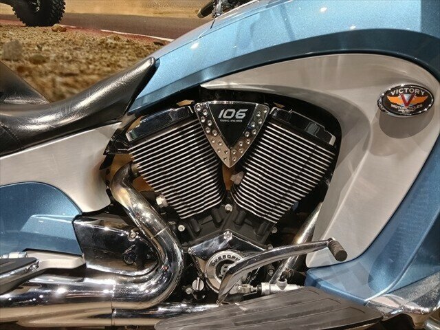 2010 VICTORY VISION TOUR PREMIUM CRUISER