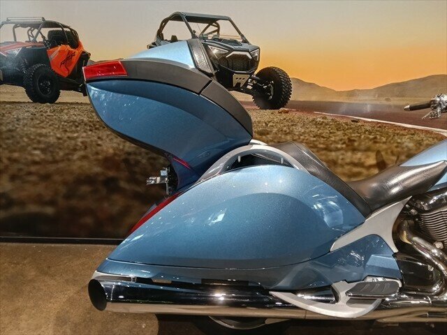 2010 VICTORY VISION TOUR PREMIUM CRUISER