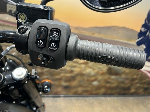 2023 INDIAN CHIEF BOBBER DARK HORSE TOURER