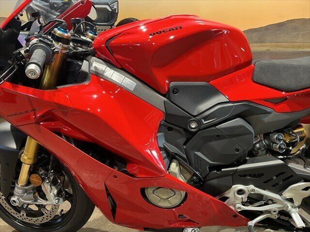 2024 DUCATI PANIGALE V4 SPORTS
