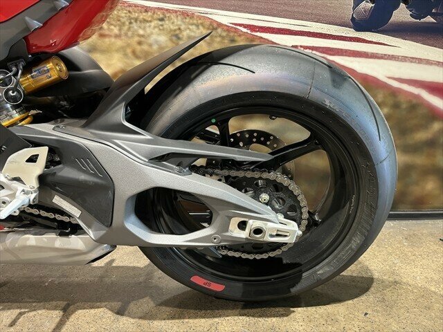 2024 DUCATI PANIGALE V4 SPORTS
