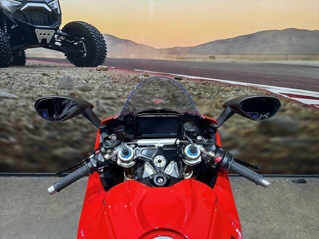 2024 DUCATI PANIGALE V4 SPORTS