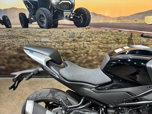 2025 CF MOTO 450 NK ROAD