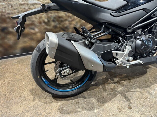 2025 CF MOTO 450 NK ROAD