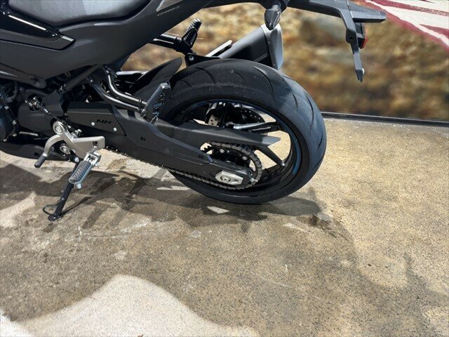 2025 CF MOTO 450 NK ROAD