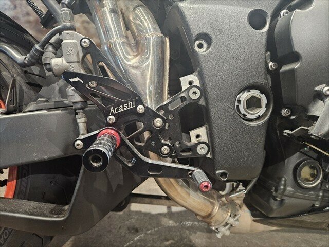 2010 YAMAHA YZF-R1 SPORTS