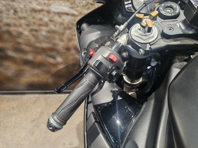 2010 YAMAHA YZF-R1 SPORTS