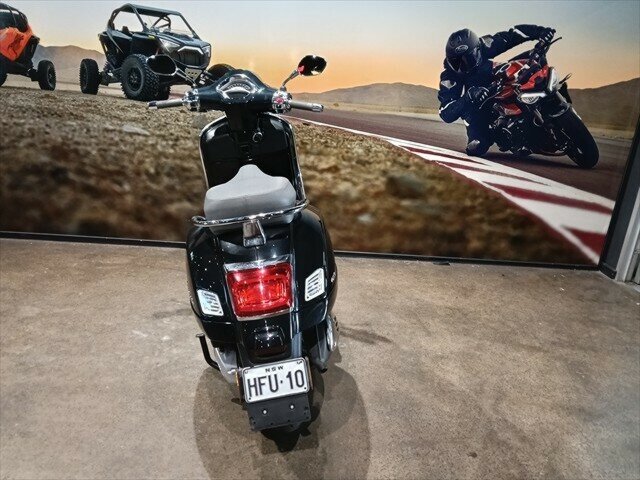 2023 VESPA GTS 300 CLASSIC SCOOTER